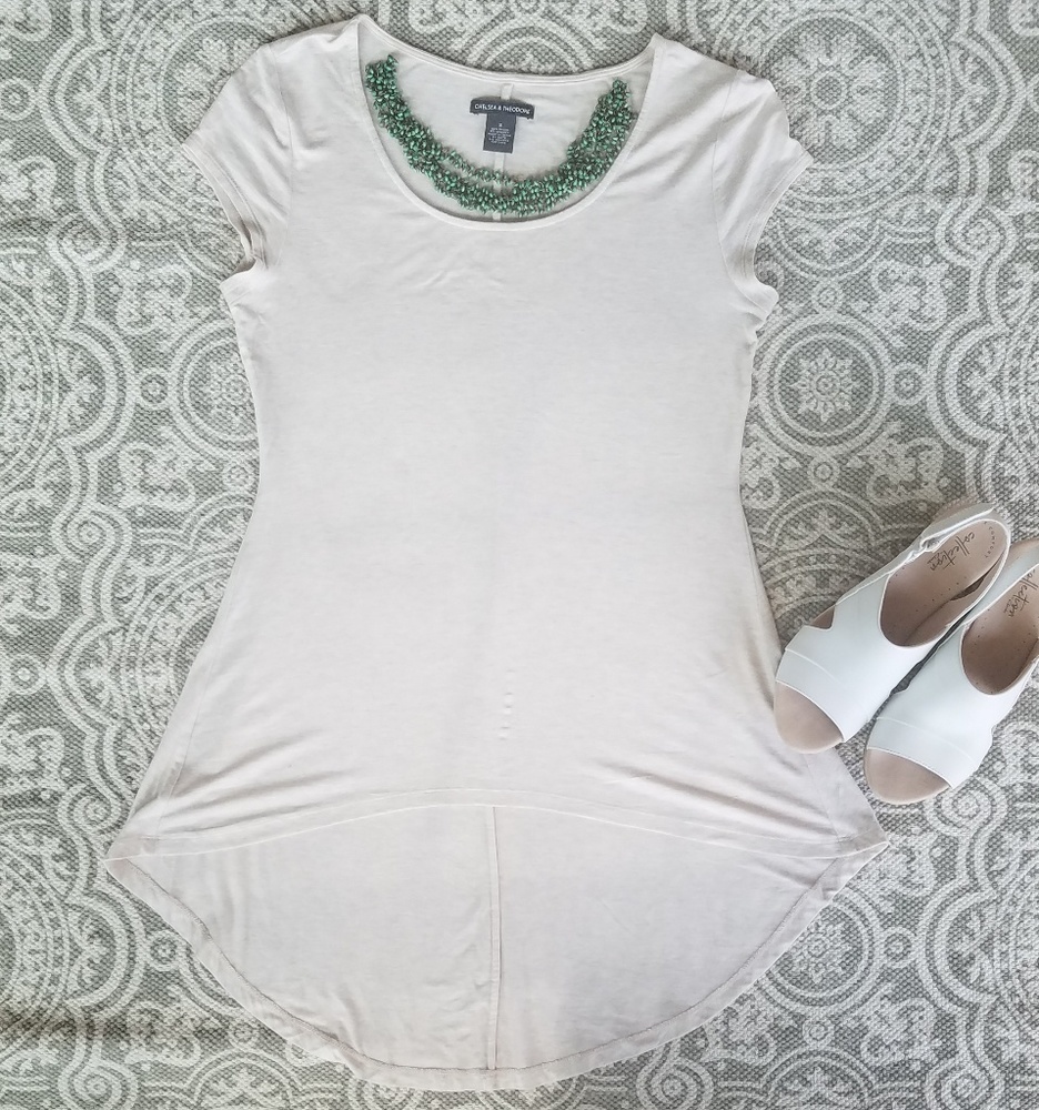 NWOT Long shirt Chelsea & Theodore